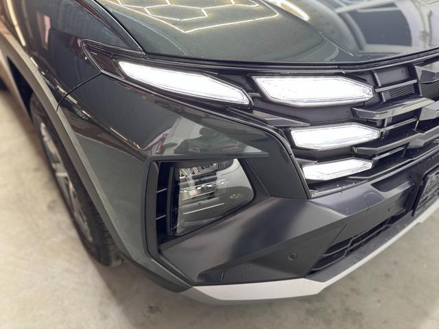 Hyundai TUCSON STYLE KLIMAAUTOMATIK TOTWINKEL NAVI SHZ RFK PDC 