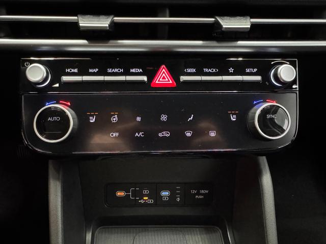 Hyundai TUCSON STYLE KLIMAAUTOMATIK TOTWINKEL NAVI SHZ RFK PDC 