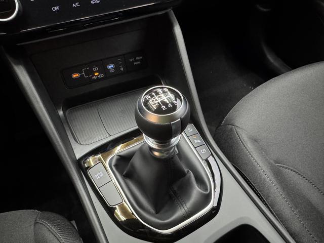 Hyundai TUCSON STYLE KLIMAAUTOMATIK TOTWINKEL NAVI SHZ RFK PDC 