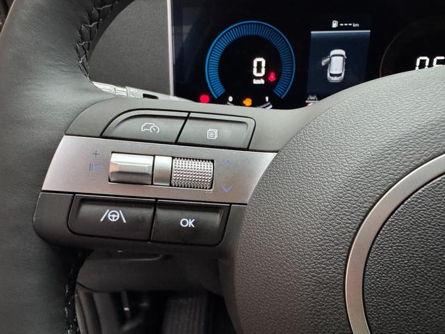 Hyundai TUCSON STYLE KLIMAAUTOMATIK TOTWINKEL NAVI SHZ RFK PDC 