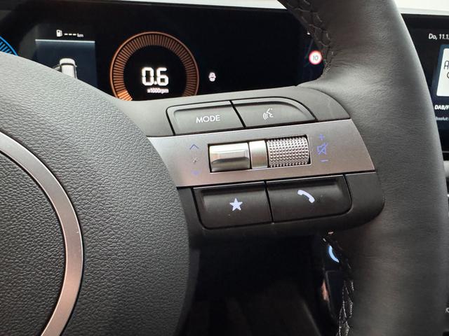 Hyundai TUCSON STYLE KLIMAAUTOMATIK TOTWINKEL NAVI SHZ RFK PDC 