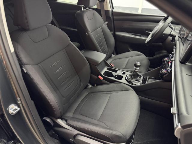 Hyundai TUCSON STYLE KLIMAAUTOMATIK TOTWINKEL NAVI SHZ RFK PDC 