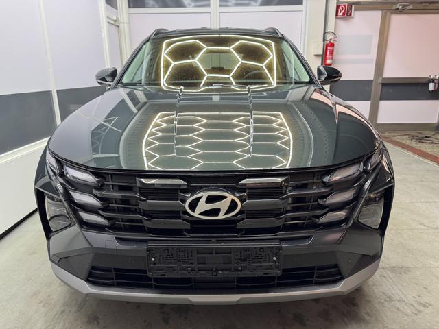 Hyundai TUCSON STYLE KLIMAAUTOMATIK TOTWINKEL NAVI SHZ RFK PDC 