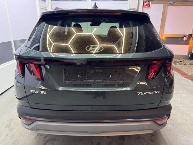 Hyundai TUCSON STYLE KLIMAAUTOMATIK TOTWINKEL NAVI SHZ RFK PDC 