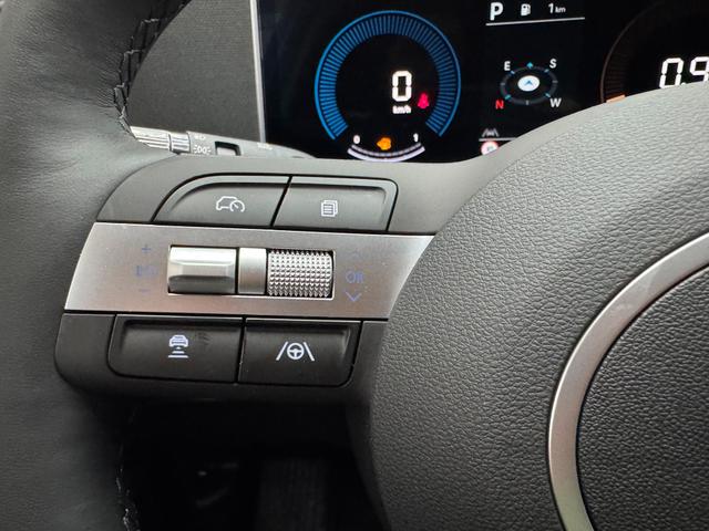 Hyundai TUCSON STYLE AUT ACC 18ALU KLIMAAUTOMATIK TOTWINKEL NAVI SHZ RFK PDC 