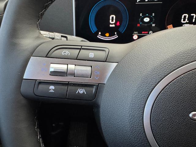 Hyundai TUCSON STYLE AUT ACC 18ALU KLIMAAUTOMATIK TOTWINKEL NAVI SHZ RFK PDC 