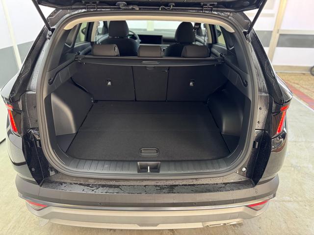 Hyundai TUCSON STYLE AUT ACC 18ALU KLIMAAUTOMATIK TOTWINKEL NAVI SHZ RFK PDC 