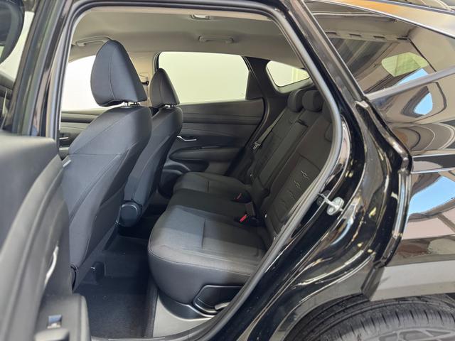 Hyundai TUCSON STYLE AUT ACC 18ALU KLIMAAUTOMATIK TOTWINKEL NAVI SHZ RFK PDC 