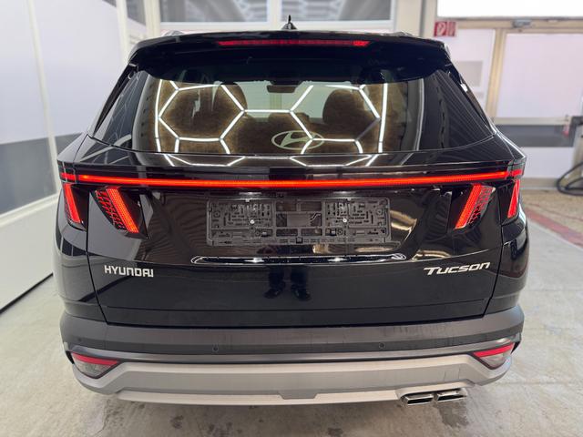 Hyundai TUCSON STYLE AUT ACC 18ALU KLIMAAUTOMATIK TOTWINKEL NAVI SHZ RFK PDC 