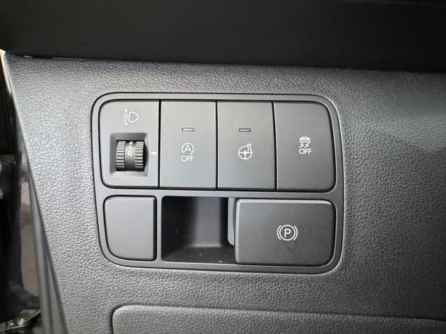 Hyundai Staria Signature 2WD 7-Sitz AUT PANO NAVI LEDER ACC 