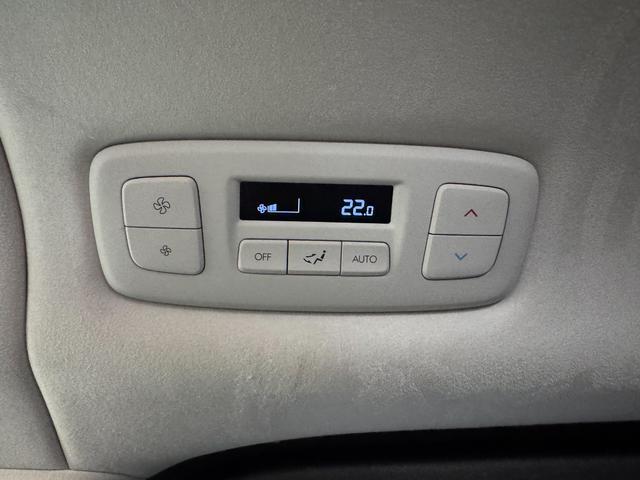 Hyundai Staria Signature 2WD 7-Sitz AUT PANO NAVI LEDER ACC 