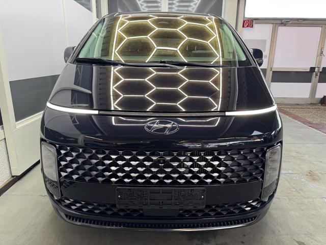 Hyundai Staria Signature 2WD 7-Sitz AUT PANO NAVI LEDER ACC 