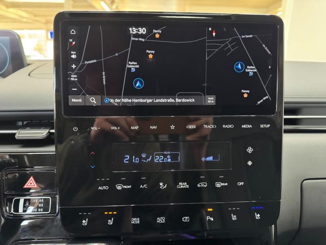 Hyundai Staria Signature 2WD 7-Sitz AUT PANO NAVI LEDER ACC 