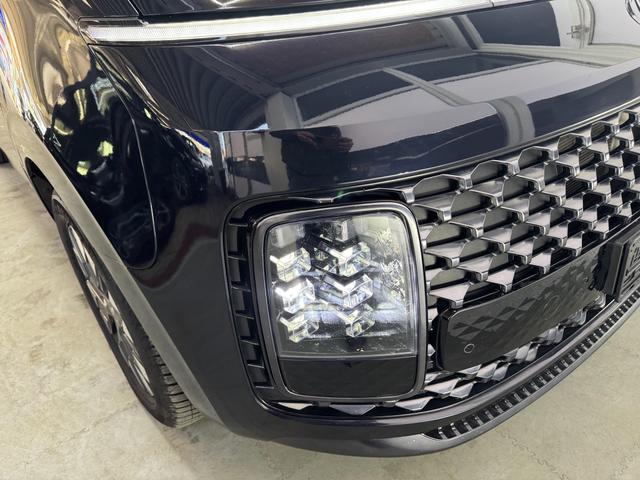 Hyundai Staria Signature 2WD 7-Sitz AUT PANO NAVI LEDER ACC 