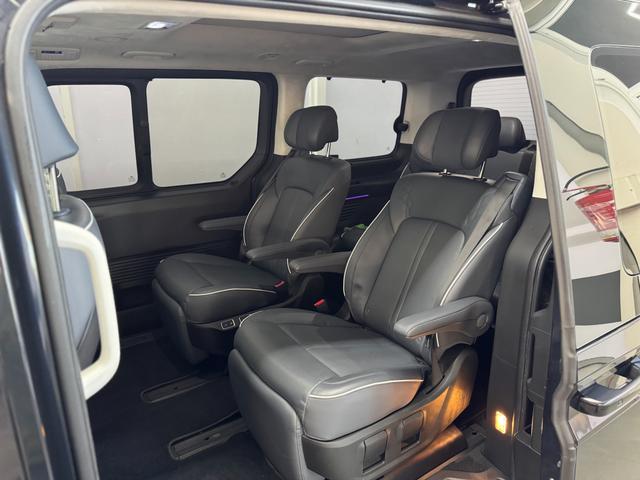 Hyundai Staria Signature 2WD 7-Sitz AUT PANO NAVI LEDER ACC 