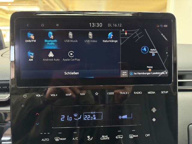 Hyundai Staria Signature 2WD 7-Sitz AUT PANO NAVI LEDER ACC 