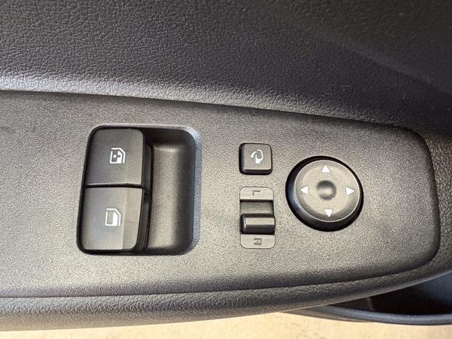 Hyundai i10 STYLE AUT KLIMAAUTOMATIK NAVI SHZ RFK TEMPOMAT 