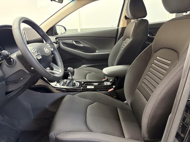 Hyundai i30 STYLE EDITION SHZ NAVI ALU LED RFK PDC 