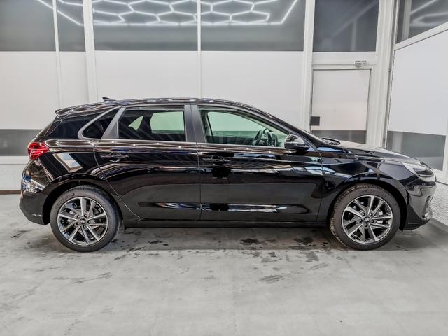 Hyundai i30 STYLE EDITION SHZ NAVI ALU LED RFK PDC 