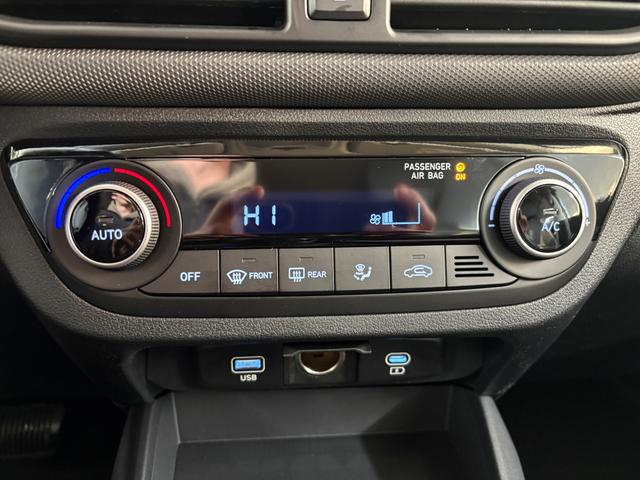 Hyundai i10 STYLE AUT KLIMAAUTOMATIK NAVI SHZ RFK TEMPOMAT 