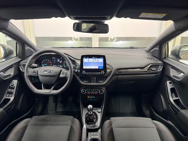 Ford Puma ST-LINE DESIGN AHK SHZ PDC 