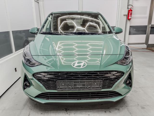 Hyundai i10 - PREMIUM AUT SHZ KLIMAAUTOMATIK AMBIENTE ALU RFK PDC NAVI