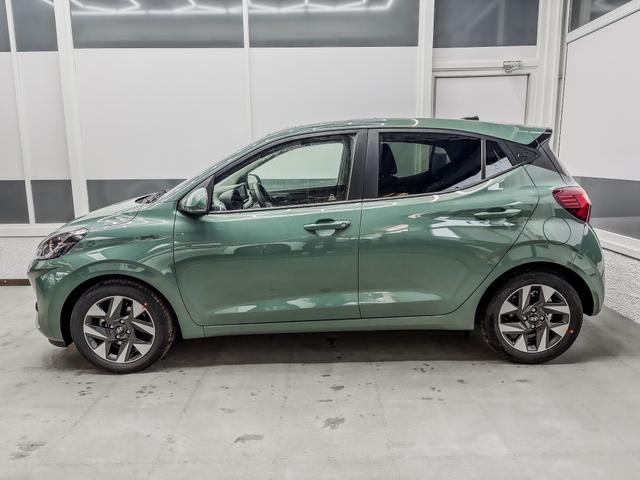 Hyundai i10 PREMIUM AUT SHZ KLIMAAUTOMATIK AMBIENTE ALU RFK PDC NAVI 