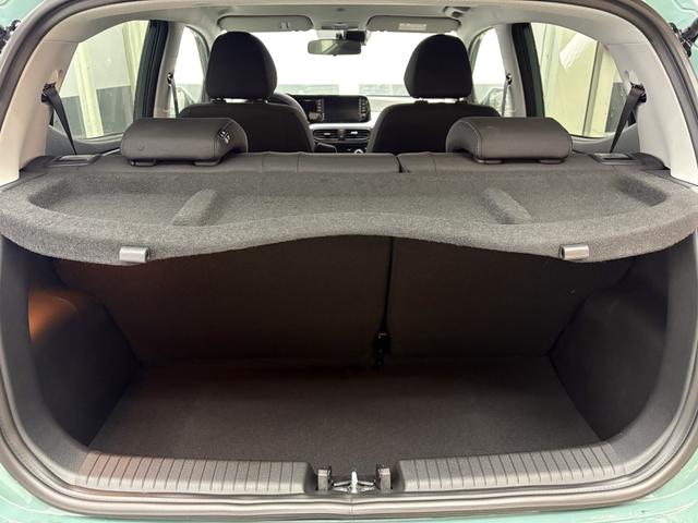 Hyundai i10 PREMIUM AUT SHZ KLIMAAUTOMATIK AMBIENTE ALU RFK PDC NAVI 