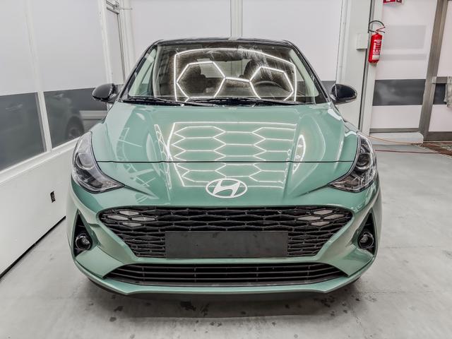 Hyundai i10 - PREMIUM AUT SHZ SMART KEY KLIMAAUTOMATIK AMBIENTE ALU RFK PDC NAVI