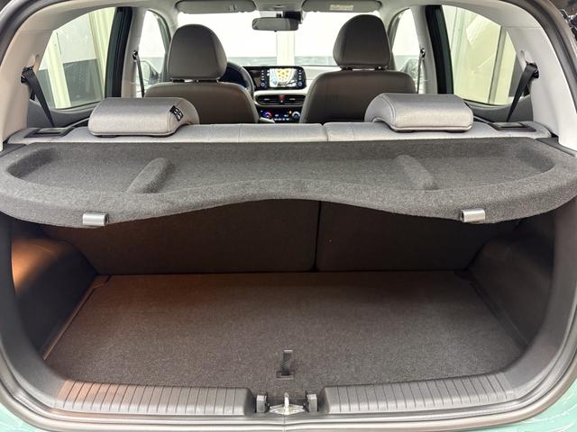 Hyundai i10 PREMIUM AUT SHZ SMART KEY KLIMAAUTOMATIK AMBIENTE ALU RFK PDC NAVI 