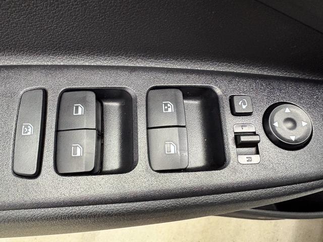 Hyundai i10 PREMIUM AUT SHZ SMART KEY KLIMAAUTOMATIK AMBIENTE ALU RFK PDC NAVI 