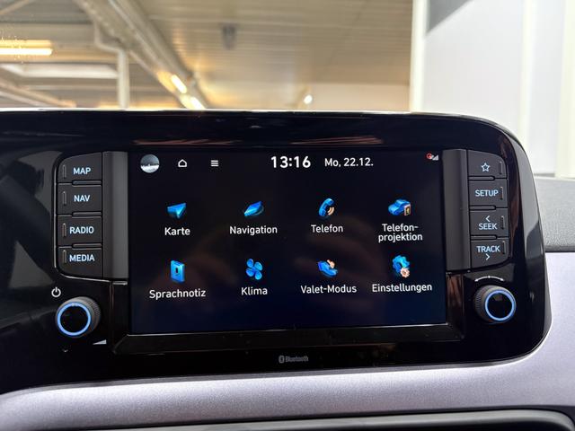 Hyundai i10 PREMIUM AUT SHZ SMART KEY KLIMAAUTOMATIK AMBIENTE ALU RFK PDC NAVI 