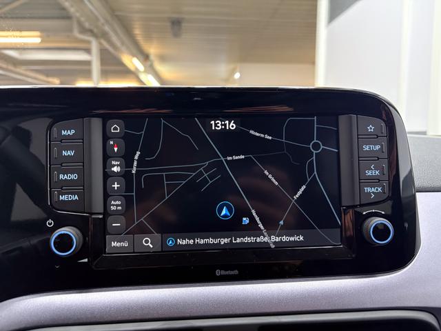 Hyundai i10 PREMIUM AUT SHZ SMART KEY KLIMAAUTOMATIK AMBIENTE ALU RFK PDC NAVI 