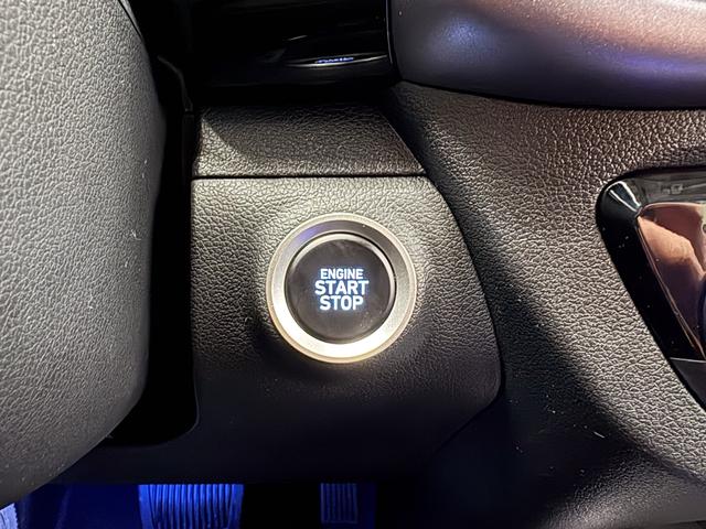 Hyundai i10 PREMIUM AUT SHZ SMART KEY KLIMAAUTOMATIK AMBIENTE ALU RFK PDC NAVI 