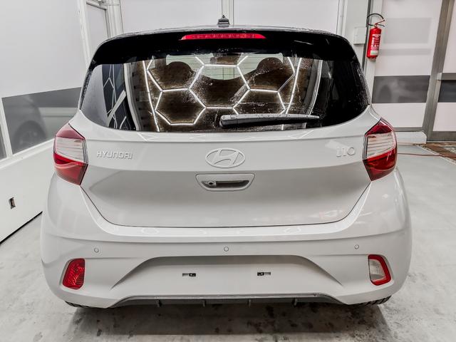 Hyundai i10 PREMIUM AUT SHZ SMART KEY KLIMAAUTOMATIK AMBIENTE ALU RFK PDC NAVI 