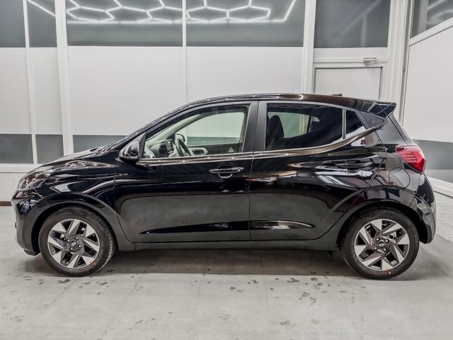 Hyundai i10 PREMIUM AUT SHZ KLIMAAUTOMATIK AMBIENTE ALU RFK PDC NAVI 