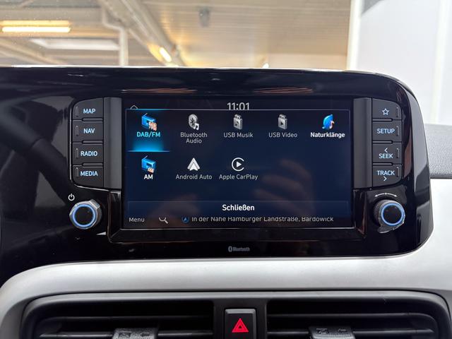 Hyundai i10 PREMIUM AUT SHZ KLIMAAUTOMATIK AMBIENTE ALU RFK PDC NAVI 