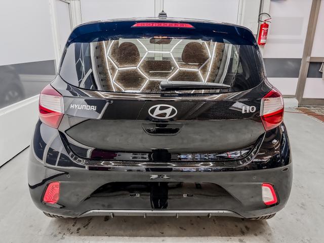 Hyundai i10 PREMIUM AUT SHZ KLIMAAUTOMATIK AMBIENTE ALU RFK PDC NAVI 