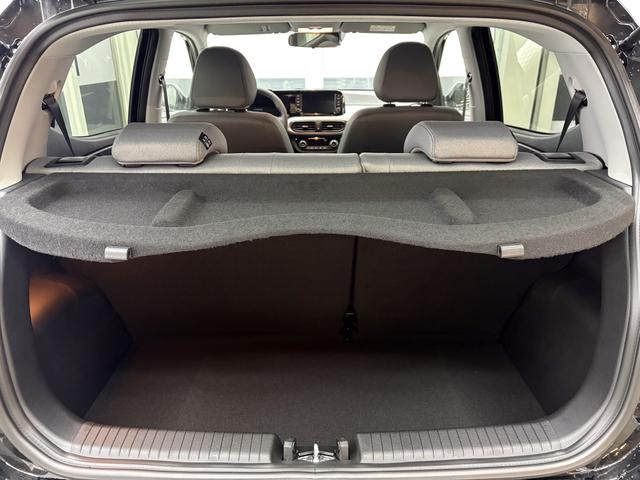 Hyundai i10 PREMIUM AUT SHZ KLIMAAUTOMATIK AMBIENTE ALU RFK PDC NAVI 