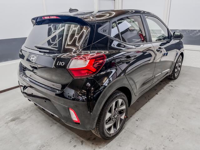 Hyundai i10 PREMIUM AUT SHZ KLIMAAUTOMATIK AMBIENTE ALU RFK PDC NAVI 