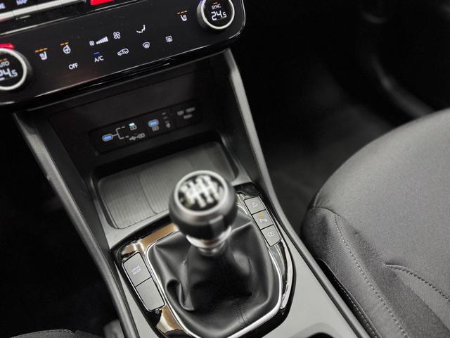 Hyundai TUCSON STYLE TRANSPORTSCHADEN KLIMAAUTOMATIK TOTWINKEL NAVI SHZ RFK PDC 