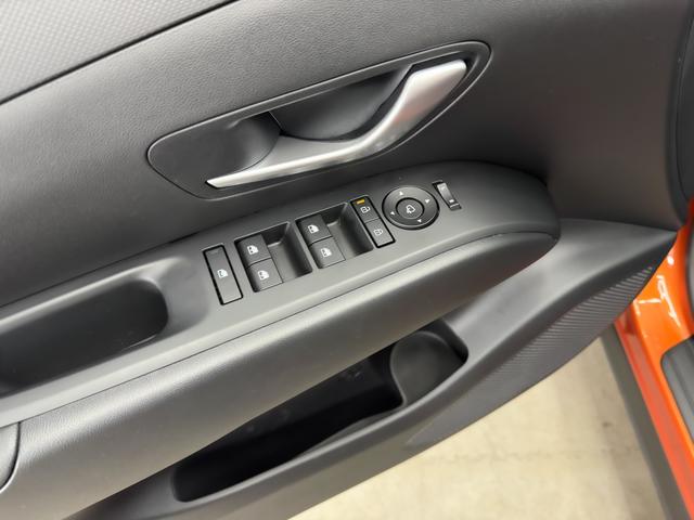 Hyundai TUCSON STYLE TRANSPORTSCHADEN KLIMAAUTOMATIK TOTWINKEL NAVI SHZ RFK PDC 