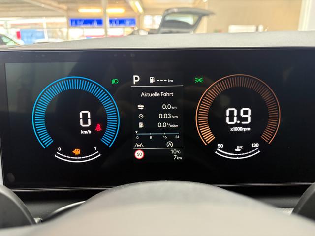 Hyundai TUCSON STYLE AUT KLIMAAUTOMATIK TOTWINKEL NAVI SHZ RFK PDC 