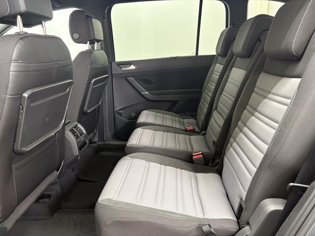 Volkswagen Touran Family R-LINE PANO SHZ ACC KEYLESS 