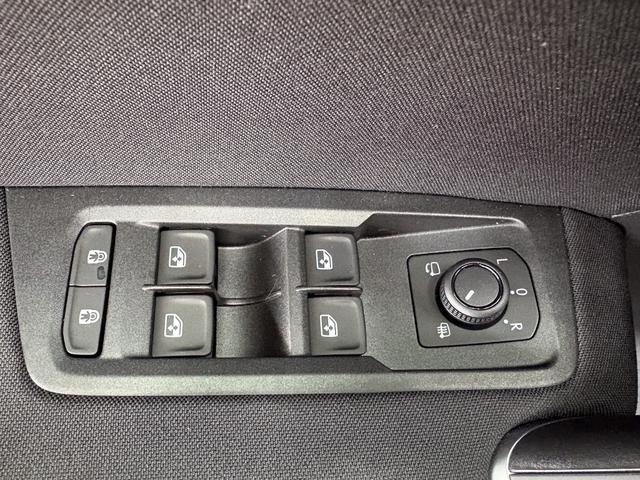 Volkswagen Touran Family R-LINE PANO SHZ ACC KEYLESS 