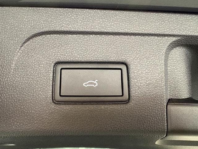 Volkswagen Touran Family R-LINE PANO SHZ ACC KEYLESS 