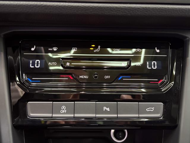 Volkswagen Touran Family DSG PANO KEYLESS ACC NAVI 