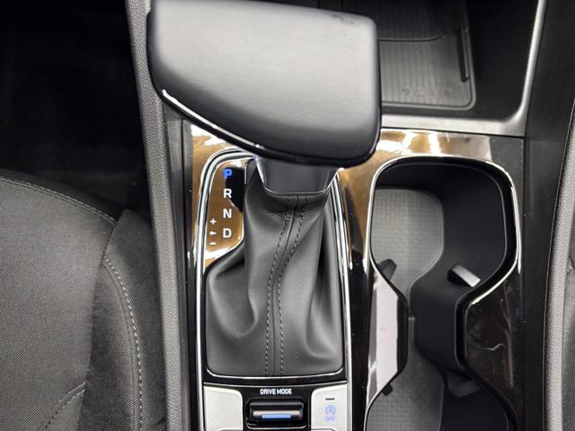 Hyundai TUCSON STYLE AUT KLIMAAUTOMATIK TOTWINKEL NAVI SHZ RFK PDC 