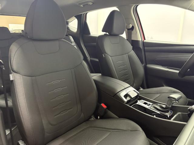 Hyundai TUCSON STYLE AUT KLIMAAUTOMATIK TOTWINKEL NAVI SHZ RFK PDC 