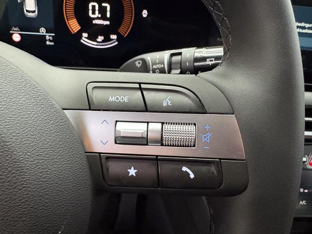 Hyundai TUCSON STYLE 18 ALU KLIMAAUTOMATIK TOTWINKEL NAVI SHZ RFK PDC 